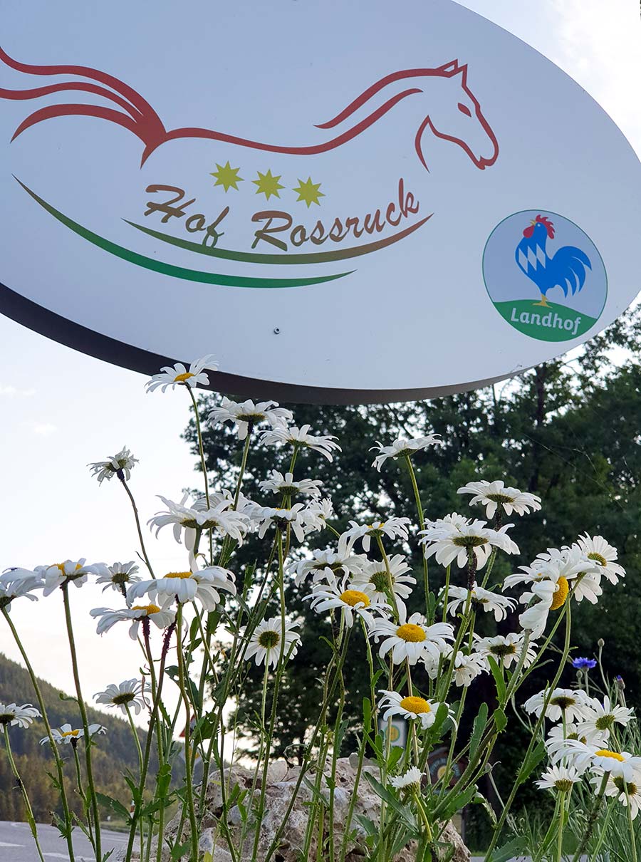 Hof-Schild Bauernhof Rossruck